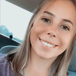 Meet your Posher, Jeana